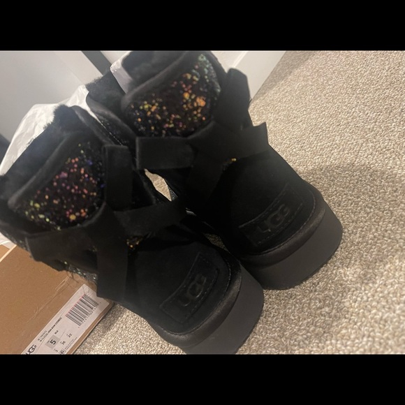 UGG Winter mini boots - Picture 3 of 12